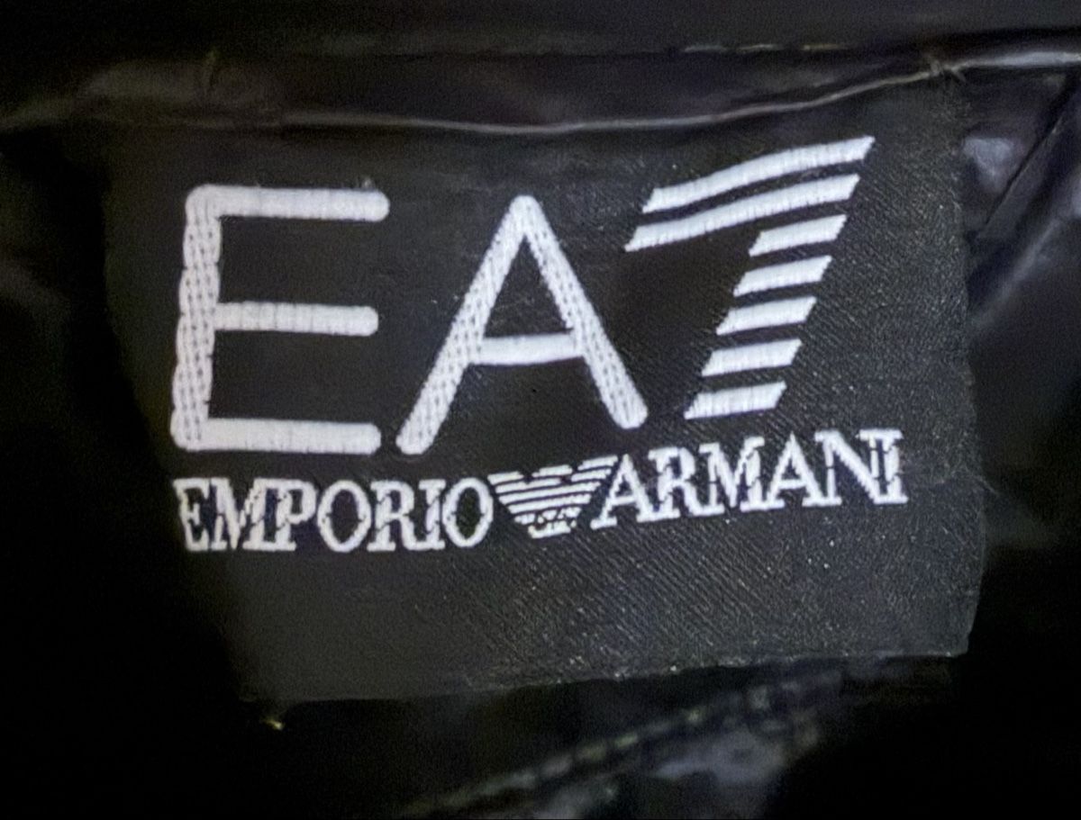 Armani Gilet & Giacche: EA7 Emporio Armani Weste schwarz – Usato da Moosseedorf venduto da prodrips 2