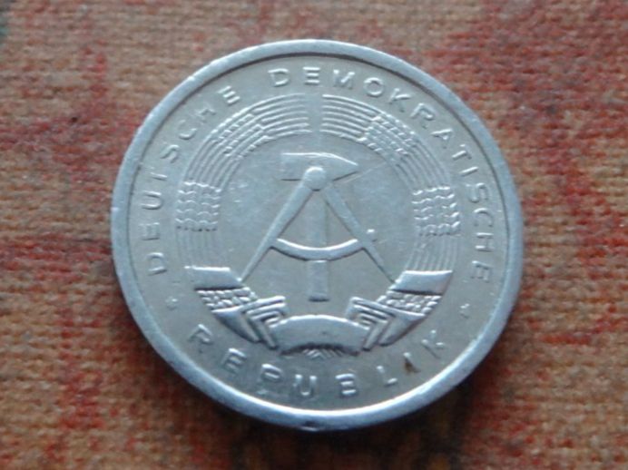 Tutti le monete: DEUTSCHLAND   1 Pfennig  1985   DDR – Usato da Romanel-sur-Lausanne venduto da Swift13
