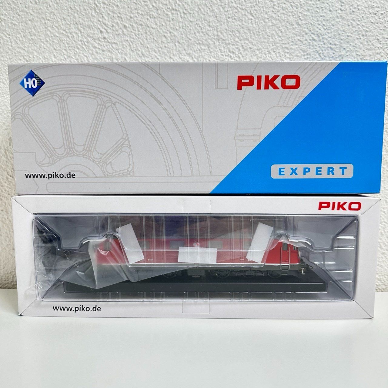 Piko Modellini di ferrovie: Piko 97206 Ae 6/6 SBB "Thun" rot  HO AC – Nuovo e nell'imballaggio originale da Dietikon venduto da Berin64 6