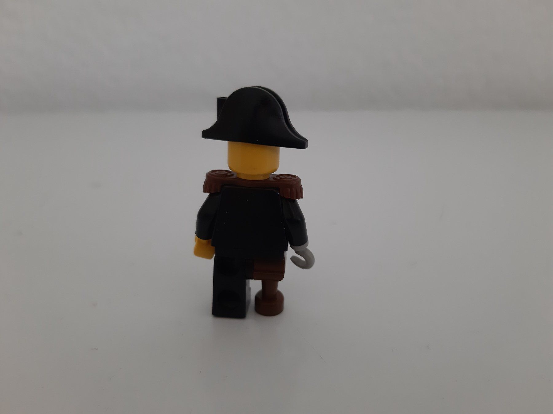 Lego Statuette: Lego Kapitän Rotbart Figure – Usato da Buchs SG venduto da Bray_Law 1