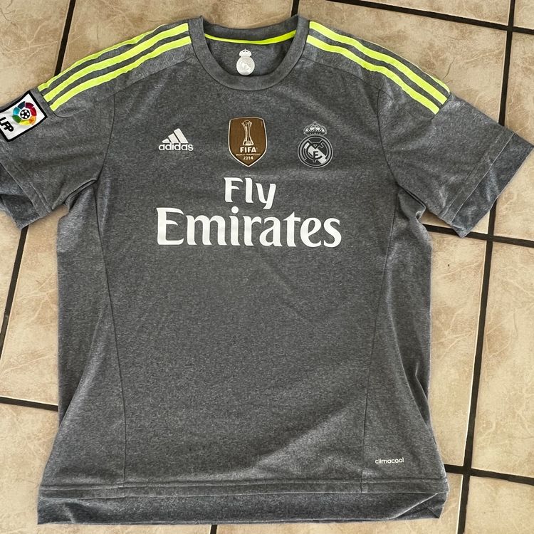 Real Madrid Shirt Grösse L (Gebraucht) in für CHF 45.9 – mit Lieferung ...
