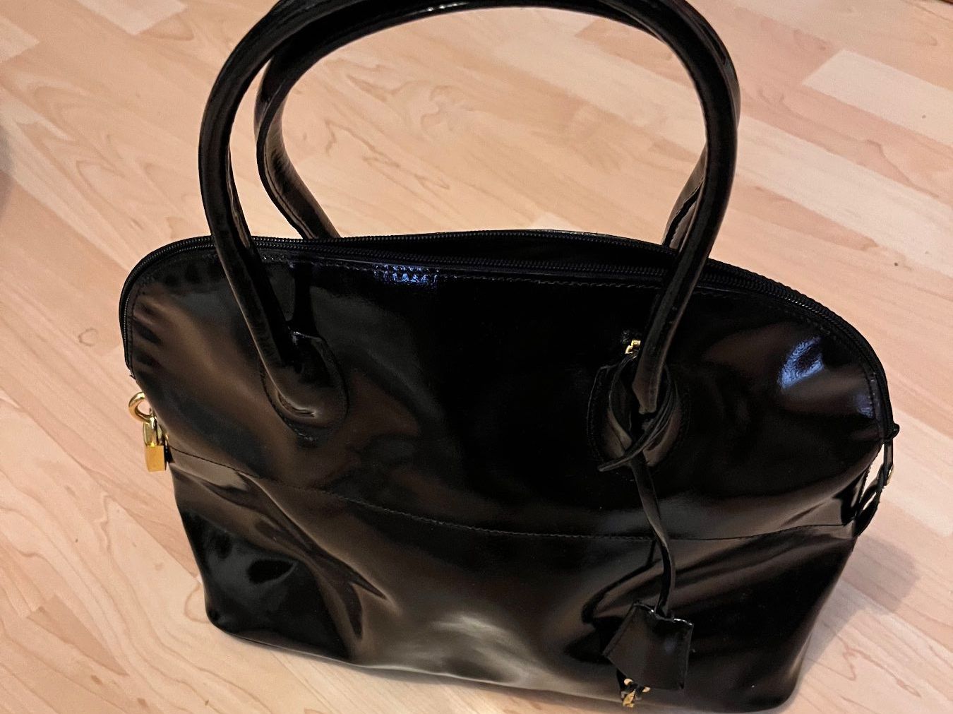 Taschen für Damen: Sac à main – Gebraucht aus Genève von val_6wp8