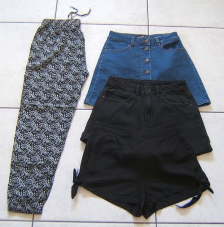 2 PAAR SHORTS / JEANSROCK / FREIZEITHOSE