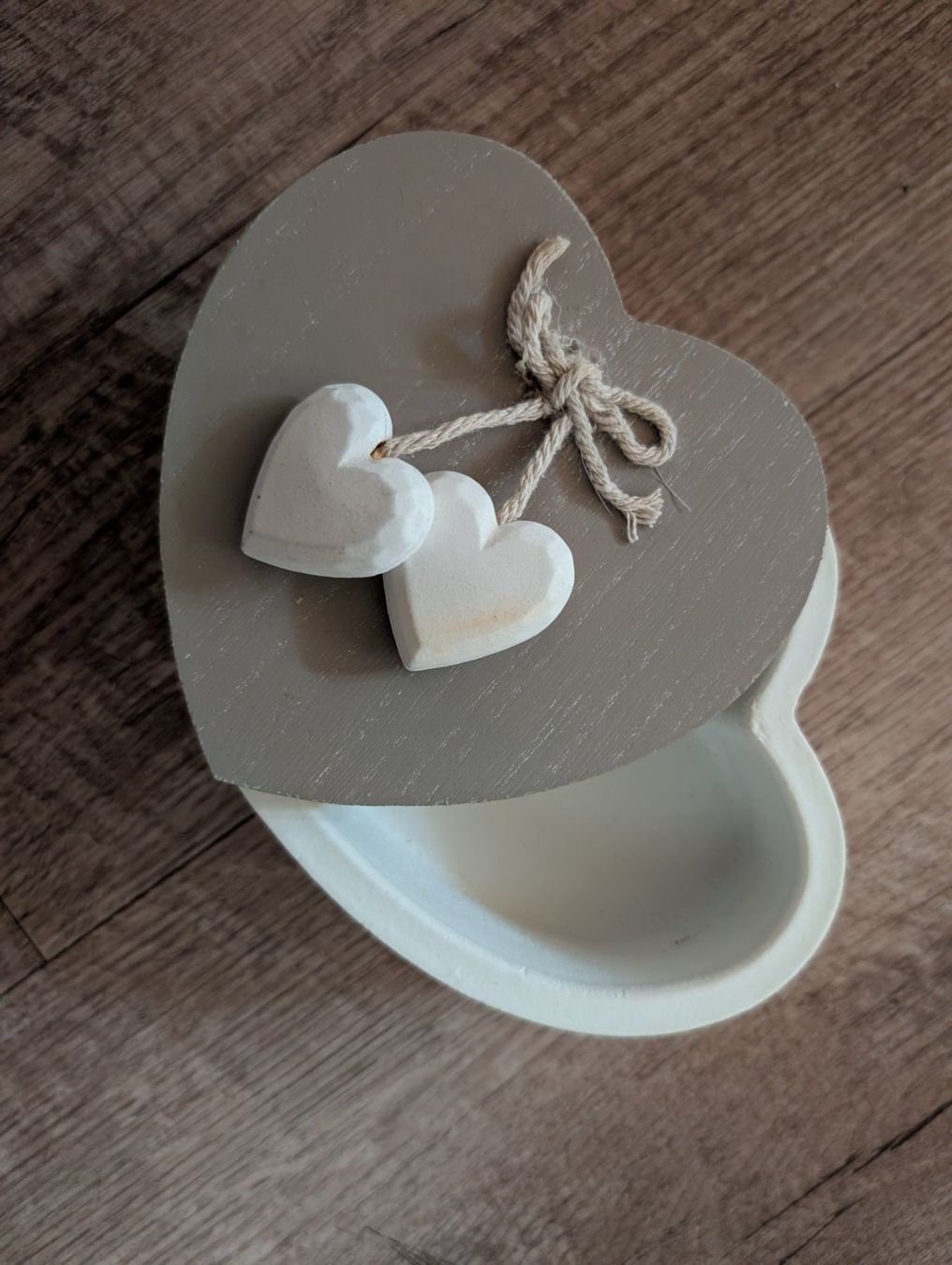 Tutte le decorazioni: little wooden box – Usato da Zermatt venduto da msz_nb9h 1