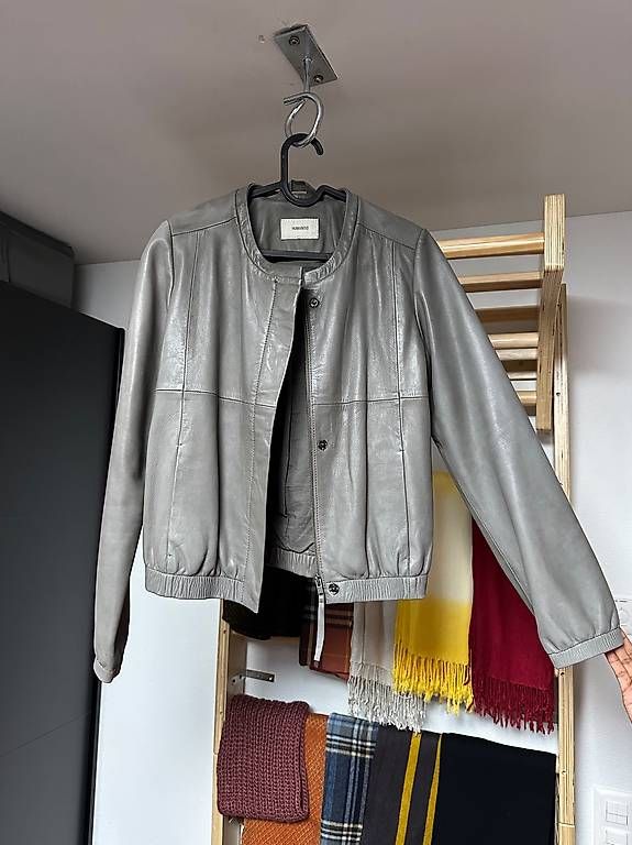 Giacche: HUMANOID SCHAF LEATHER JACKET – Usato da Mettmenstetten venduto da ChathuZ