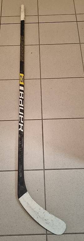 Bastoni & Pale: Bastone hockey Romain Loeffel – Usato da Camorino venduto da Fabiopu
