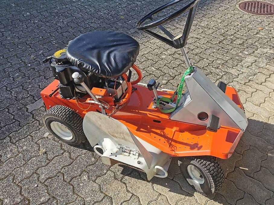 Rasenmäher: Rasenmäher , Arien Fairway Aufsitzrasenmäher, Oldtimer – Gebraucht aus Lausen von 04362