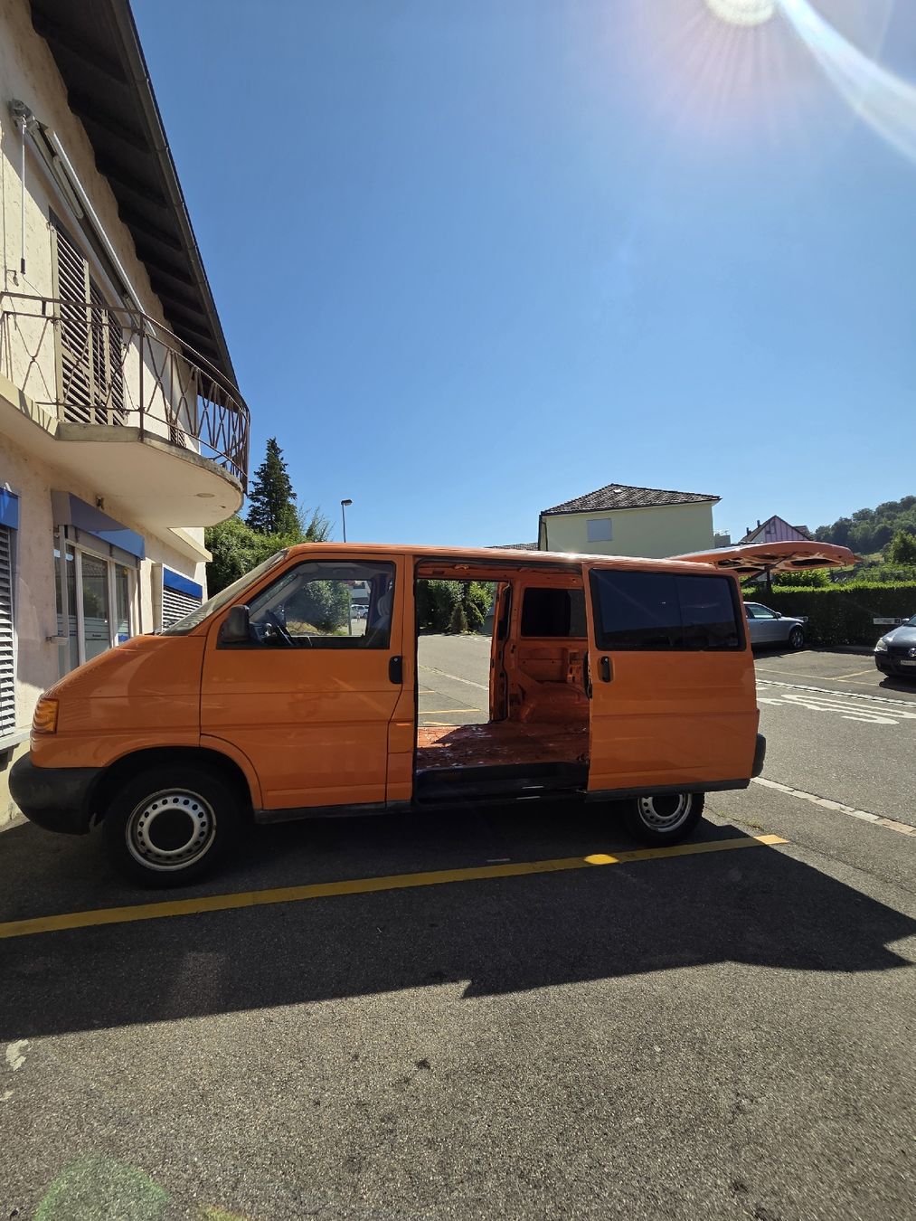 VW Nutzfahrzeuge: VW T4 Bus in gutem Zustand  – Gebraucht aus Birmensdorf ZH von lorena.g 2
