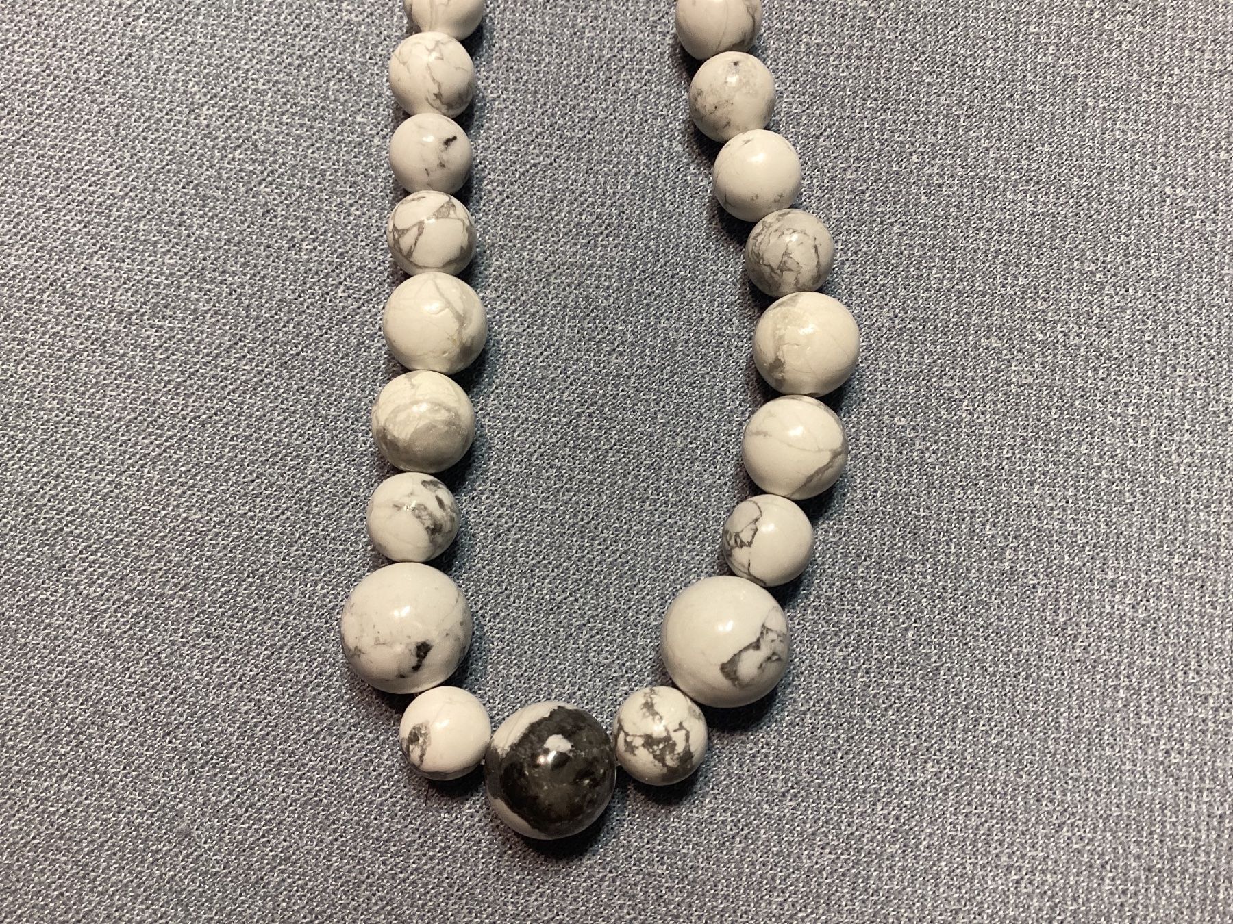 Catenine: natürlicher Howlith - Edelstein Heilstein Kette – Nuovo e nell'imballaggio originale da Laax venduto da kri_95f5 1