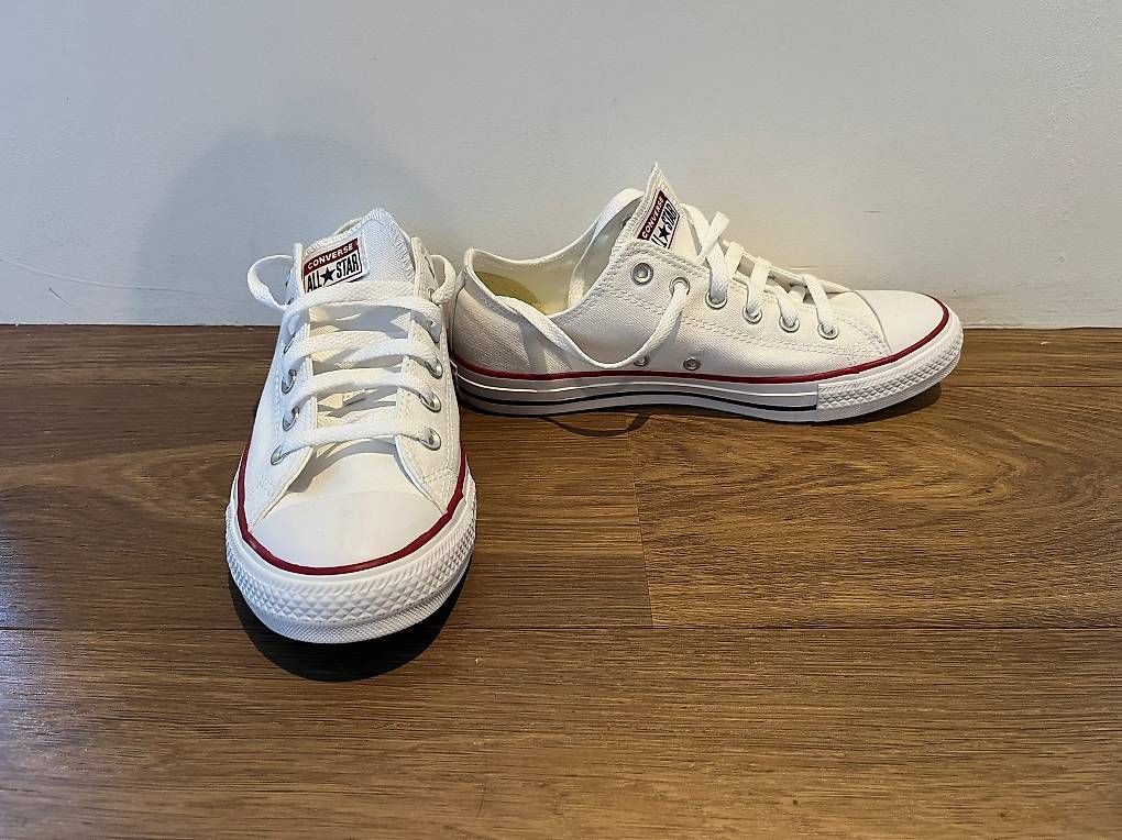Herrenschuhe: neue weisse converse gr. 41.5 – Gebraucht aus Mörschwil von nvcmi