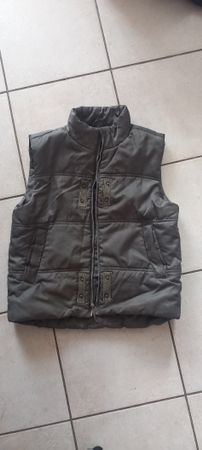 Grünes Gilet, Grösse 140