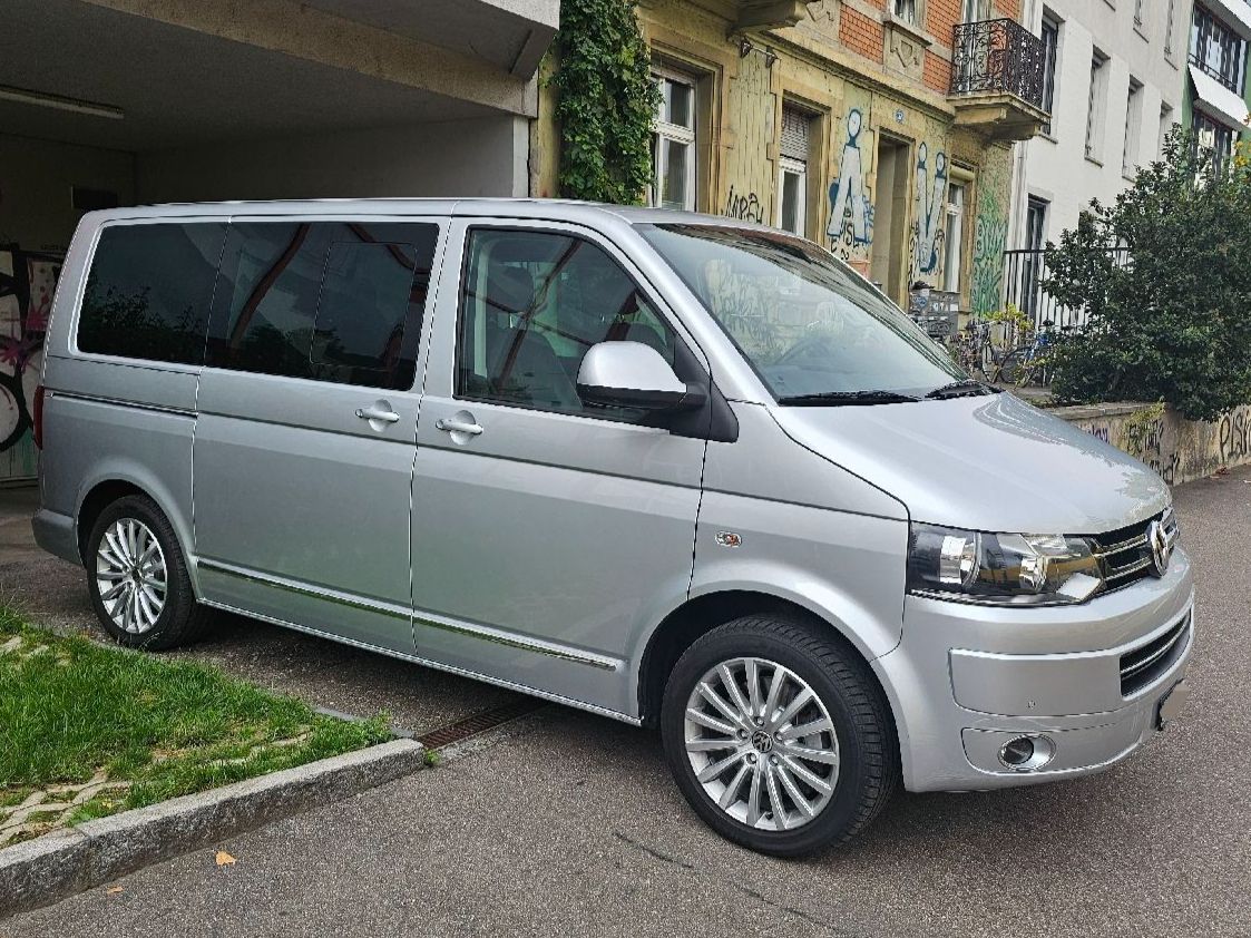 VW Camping Fahrzeuge: VW Multivan T5 2.0 BiTDI Automat 4Motion Highline DSG 180ps – Gebraucht aus Basel von top.seller