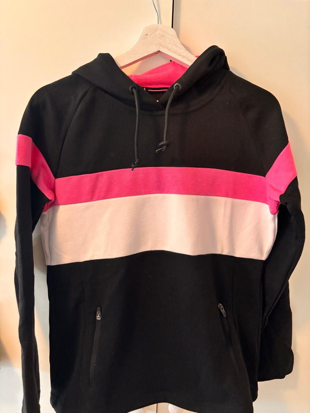 Pulls & Sweat-shirts: Sweat à capuche – D'occasion à Romainmôtier par val_r8sn