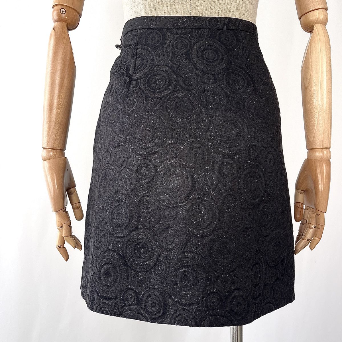 Versace Gonne: VERSACE Mini Skirt – Nuovo (secondo la descrizione) da Emmen venduto da Avviivva_Com2023 3