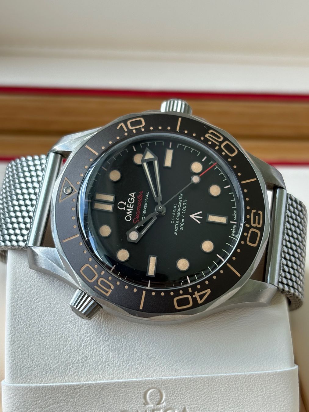 Omega Orologi: OMEGA Seamaster Diver 300M Titanium 007 Edition – Usato da Birsfelden venduto da Mynos 1