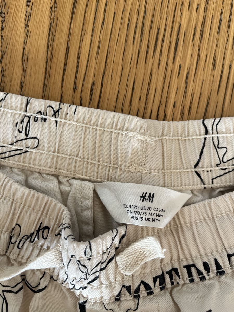 H&M Hosen: Short ado 170 cm – Gebraucht aus Riaz von bigbellyla 2