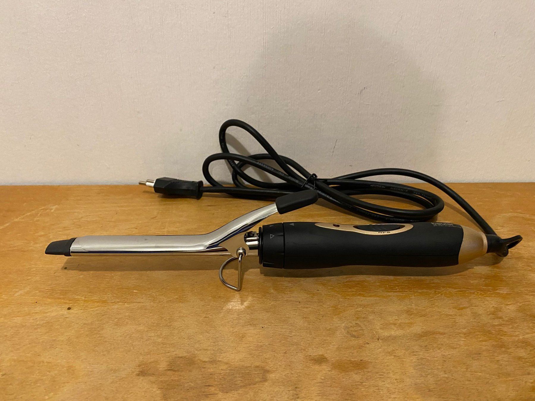 Beurer Piastre & Arricciacapelli: Beurer Lockenstab – Usato da Liestal venduto da Nizli