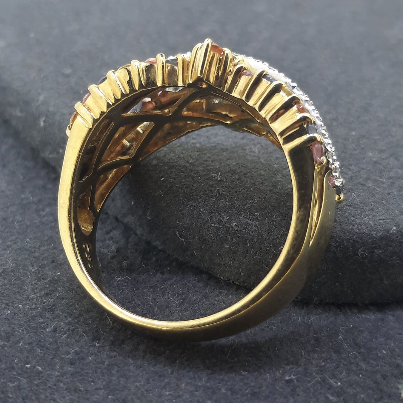 Anelli: Hochwertiger Goldring mit prächtigen Edelsteinen – Usato da Unterägeri venduto da Altgoldschmuck 3
