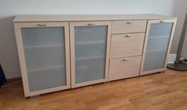 Sideboard Holzoptik mit Glastüren gebraucht guter Zustand