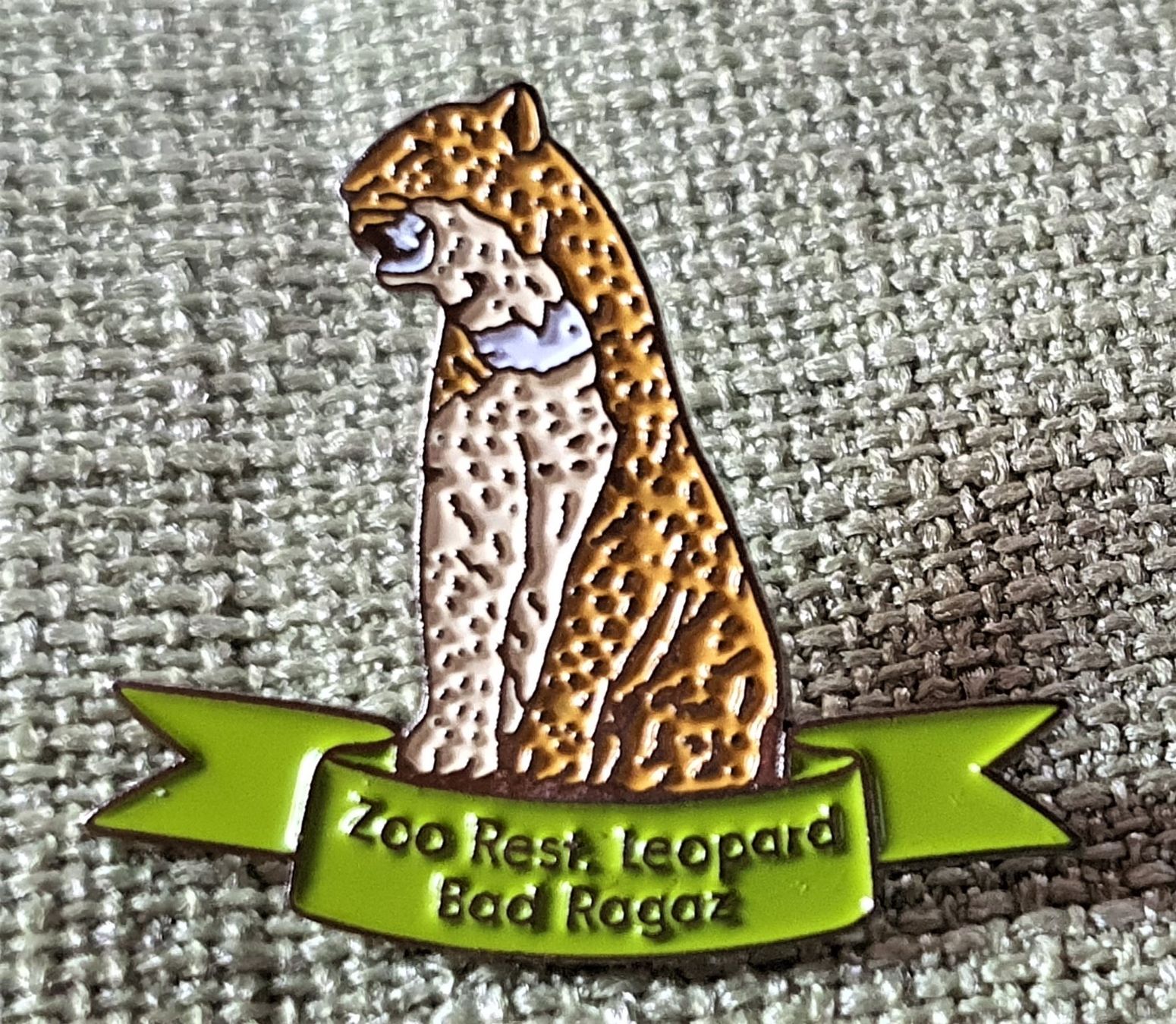 Plaquettes & Badges: E752 - Pin Zoo Rest. Bad Ragaz – D'occasion à Reinach BL par Boston-Verkauf