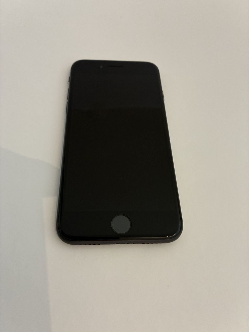 Apple Portables: iPhone8 128GB Space Gray – D'occasion à Adliswil par CeeJay72 1