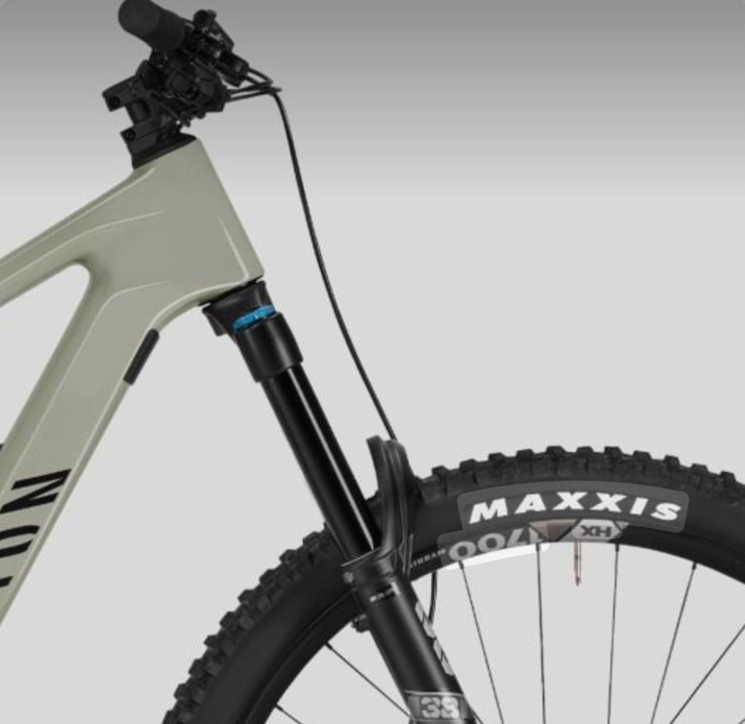 Canyon Biciclette: Canyon Spectral cf9 – Nuovo (secondo la descrizione) da Dänikon ZH venduto da Danielpvz 2