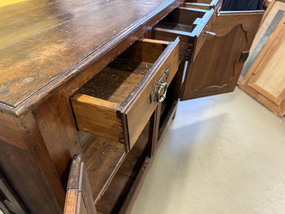 Commodes: Französische provenzalische Anrichte aus Nussbaum - Louis XV – D'occasion à Strengelbach par RaenAntikDesign 3