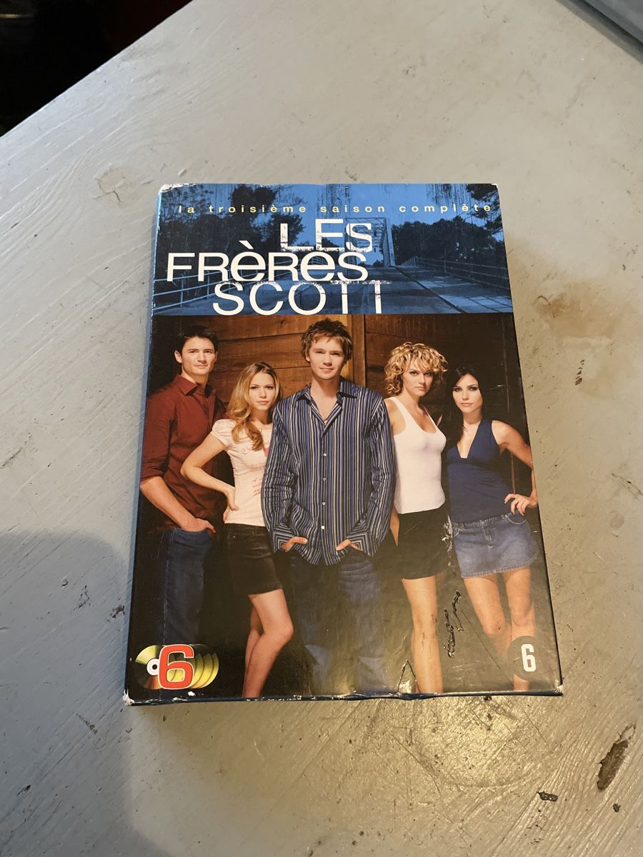 Tutti i DVDs: DVD les frères Scott saison 3 – Usato da moudon venduto da faucheur2