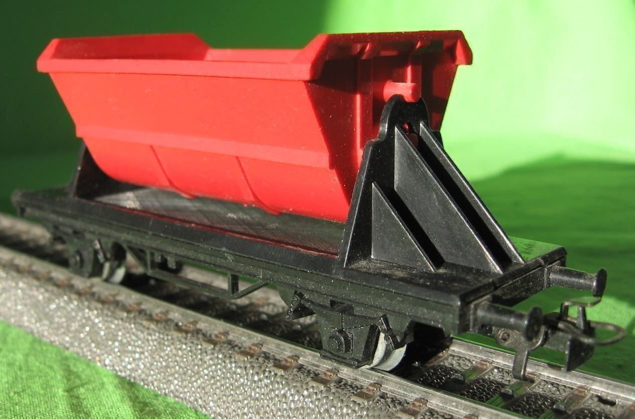 Modellini di ferrovie: Kipplorenwagen Märklin neue Generation – Usato da Winterthur venduto da Ricardo211 1