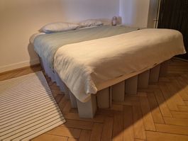 Kartonbett