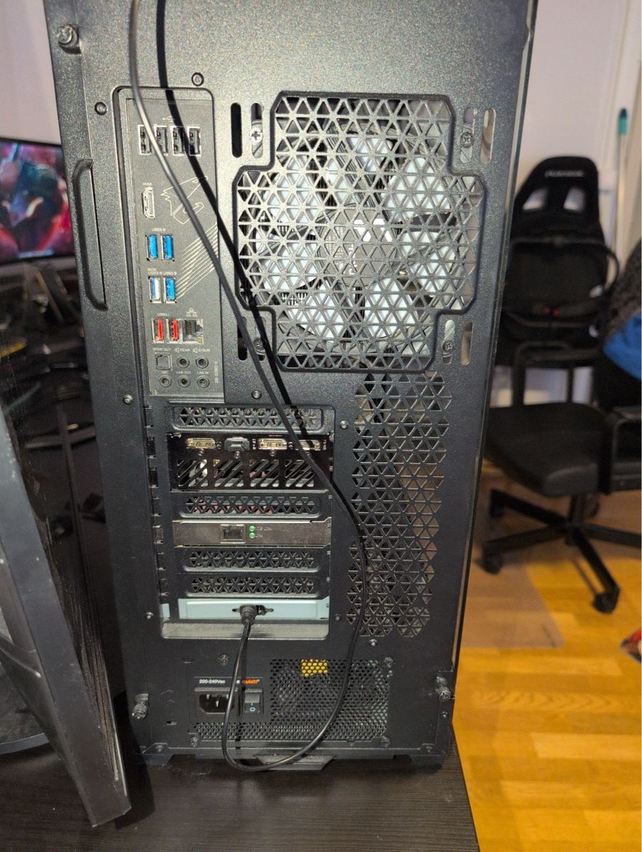 Amd PC: Gaming und Multimedia PC – Usato da Lömmenschwil venduto da chrisi12 4