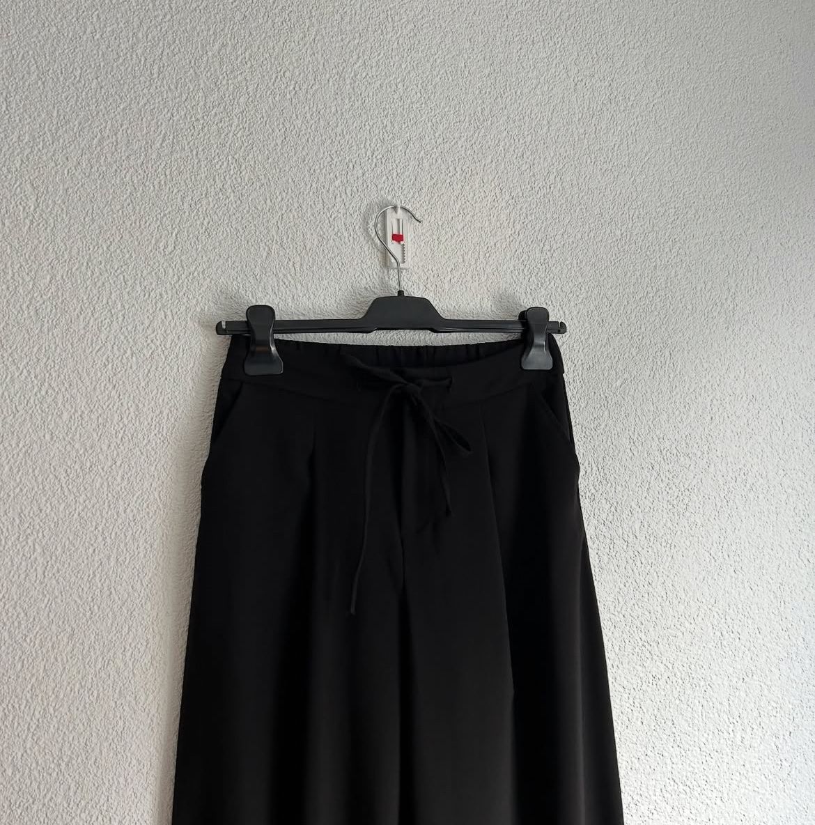 Stradivarius Pantaloni: Hose Stradivarius Wide Leg – Usato da Chur venduto da faja7000 1
