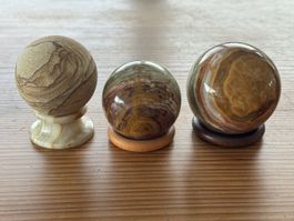Kugeln Stein diverse mit Ständer 3er Set Dekoration
59