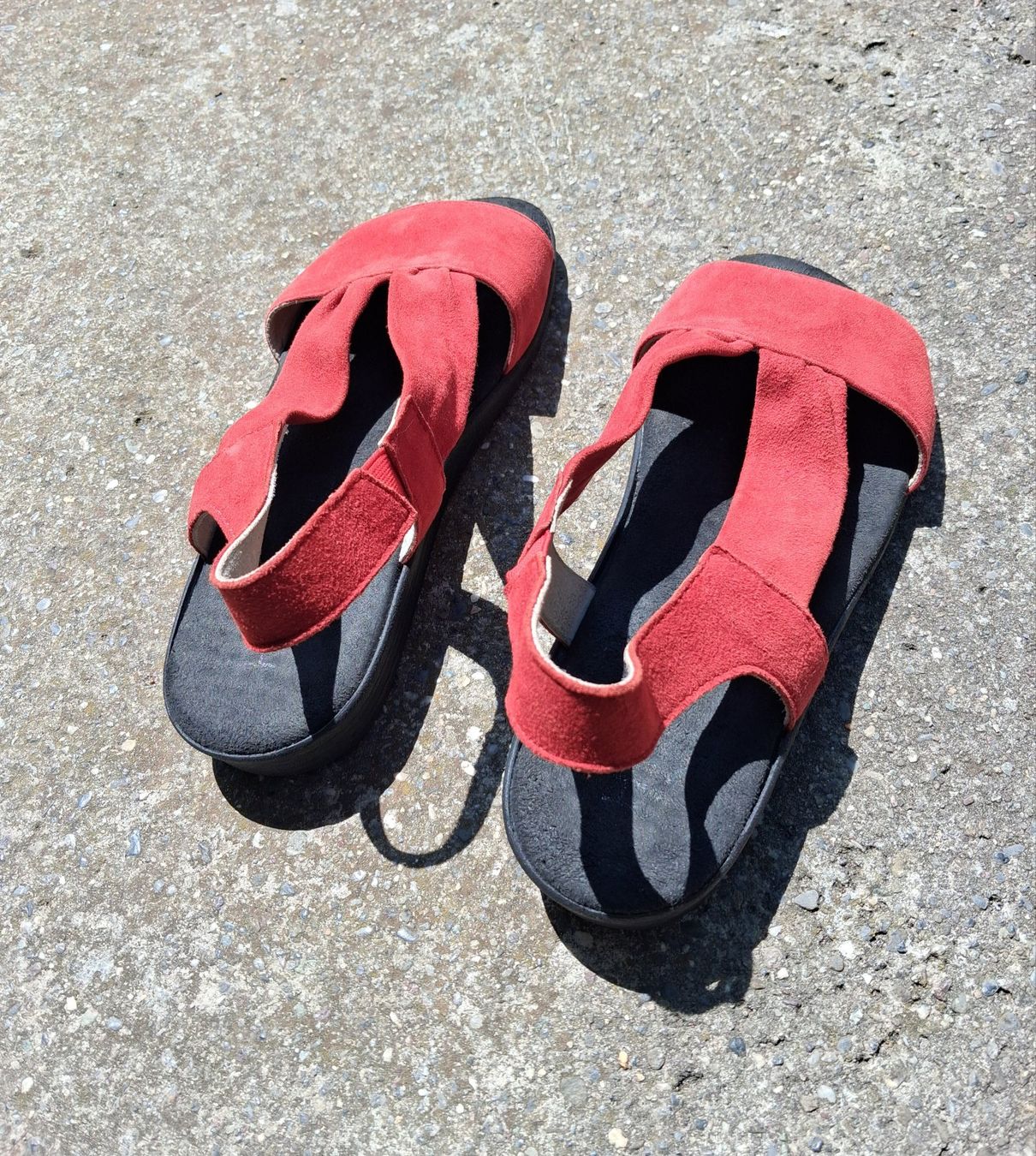 Helvesko Damenschuhe: Sandaletten Leder, rot Gr. 38, HELVESKO – Gebraucht aus Wald ZH von e8e 6