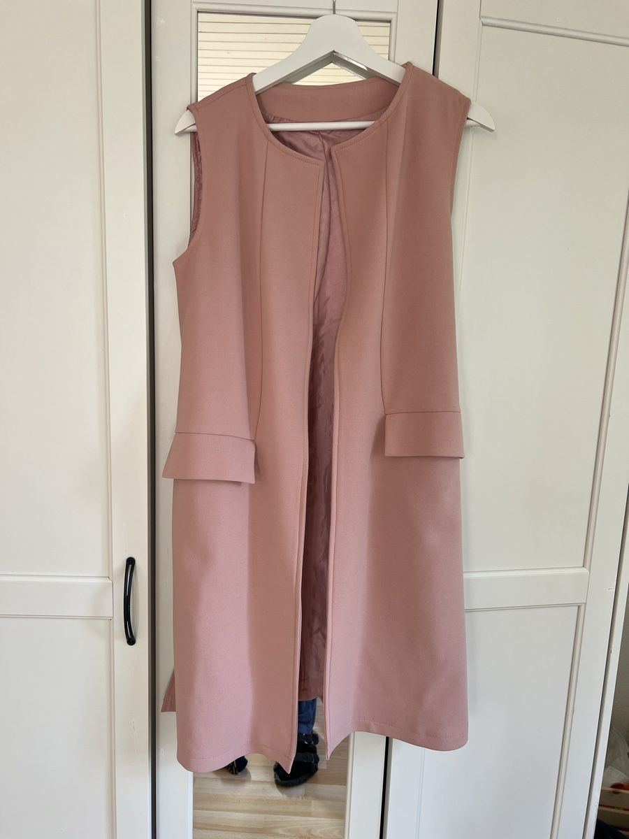 Gilet & Giacche senza maniche: Wunderschöne, elegante, roséfarbene Weste, Grösse M – Usato da Liebefeld venduto da nat_h5l8