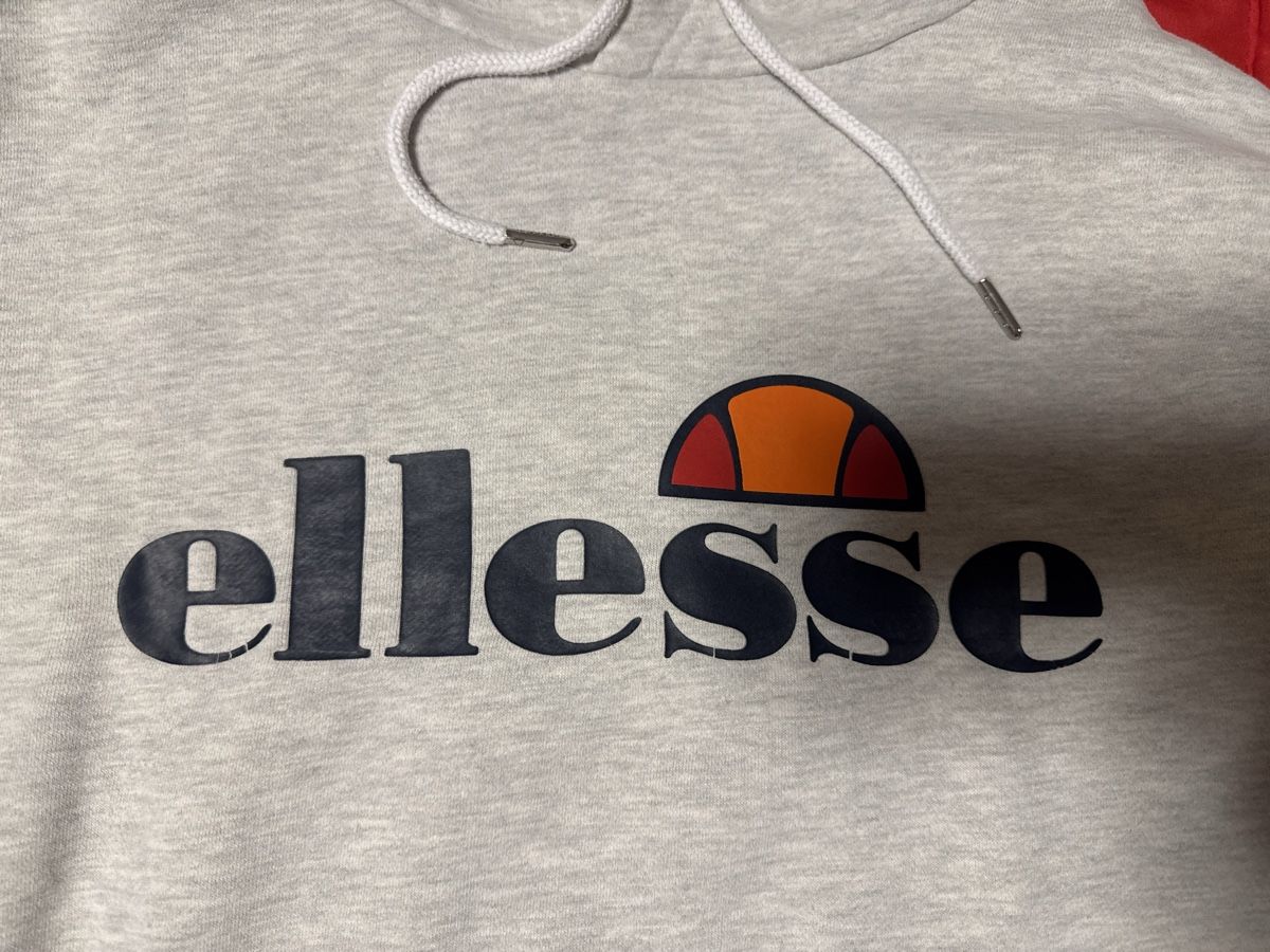 Ellesse Maglioni & Felpe: Kapuzenpullover Ellesse Gr.40 – Usato da Zürich venduto da DiemN 1