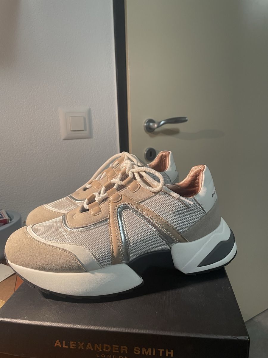 Scarpa Scarpe da donna: Scarpe Alxander Smith – Usato da Castel San Pietro venduto da sof_5f2g