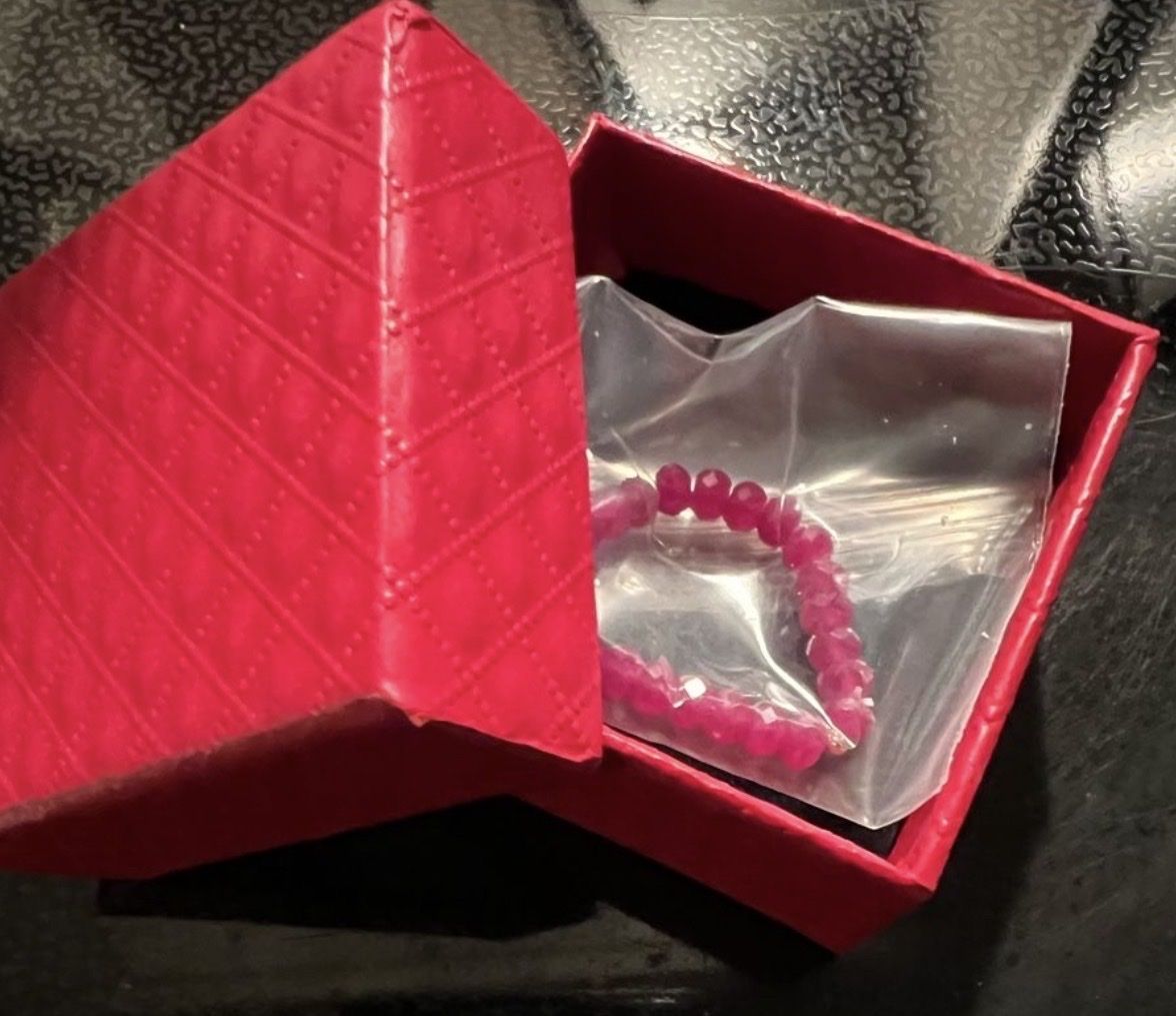 Ringe: Ring Rubinsteine 18Karat Gold neu – Neu und originalverpackt aus Neuenhof von Willi111 1