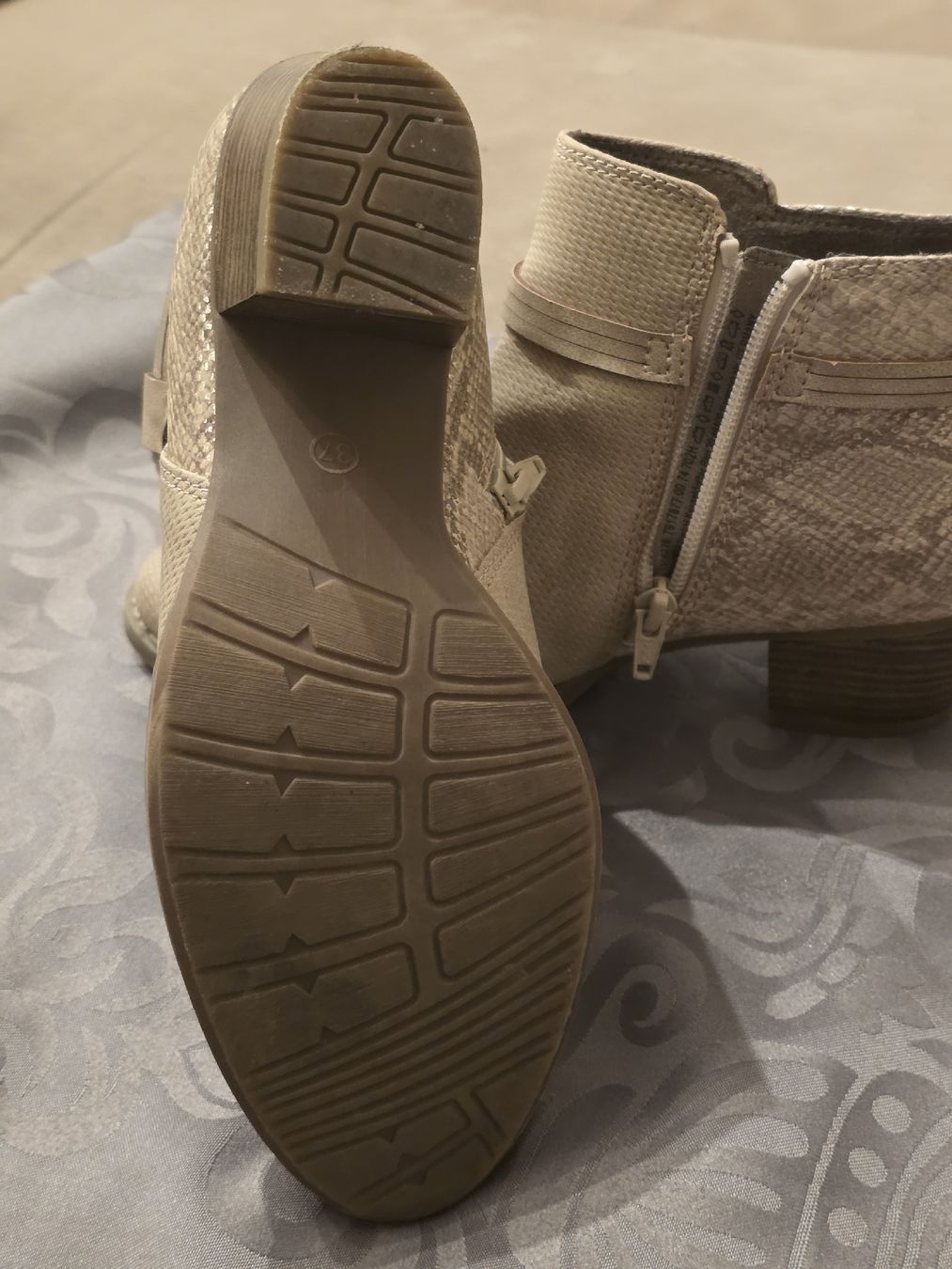 Bonita Scarpe da donna: Winter Stiefeletten, Beige, Schlangenmuster, Grösse 37 – Usato da Niedergösgen venduto da Bertiana 2