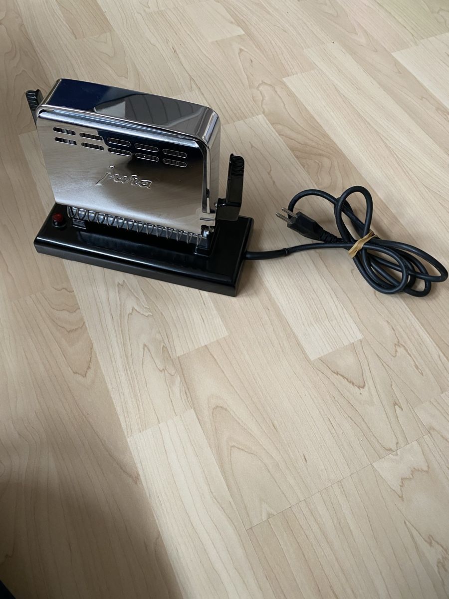 Jura Küchengeräte: Toaster Jura Typ 150 absolut neuwertig – Gebraucht aus Luzern von Harikan 1