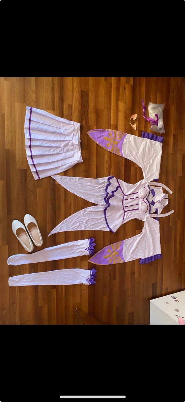 Costumi: Cosplay Emilia Re : Zero – Usato da Corminboeuf venduto da ric_s6jc 2