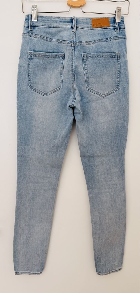 Vero Moda Jeans: Skinny Jeans Vero Moda – Usato da Nottwil venduto da CandyCaty 1