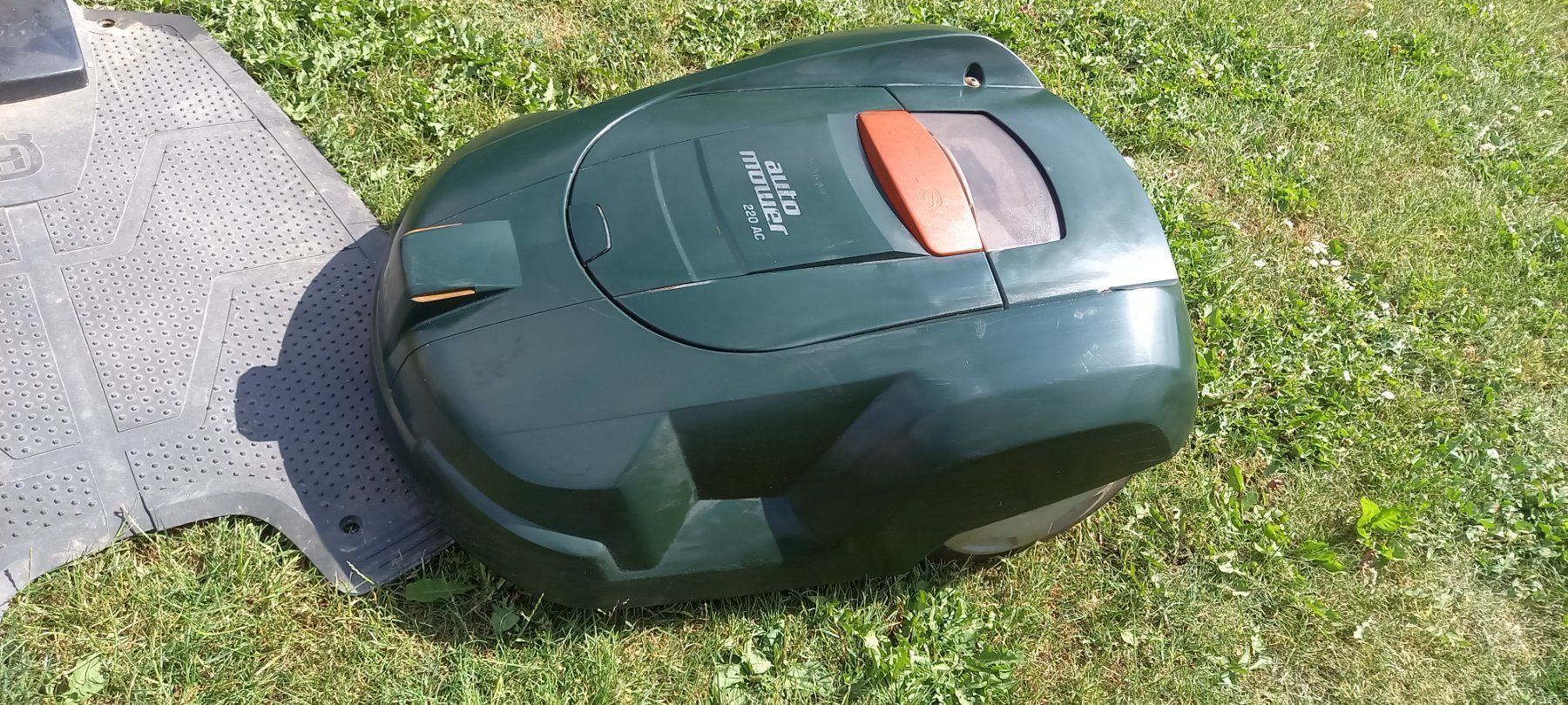 Husqvarna Tagliaerba: Husqvarna automower Ac220. – Usato da Grenchen venduto da Asus_
