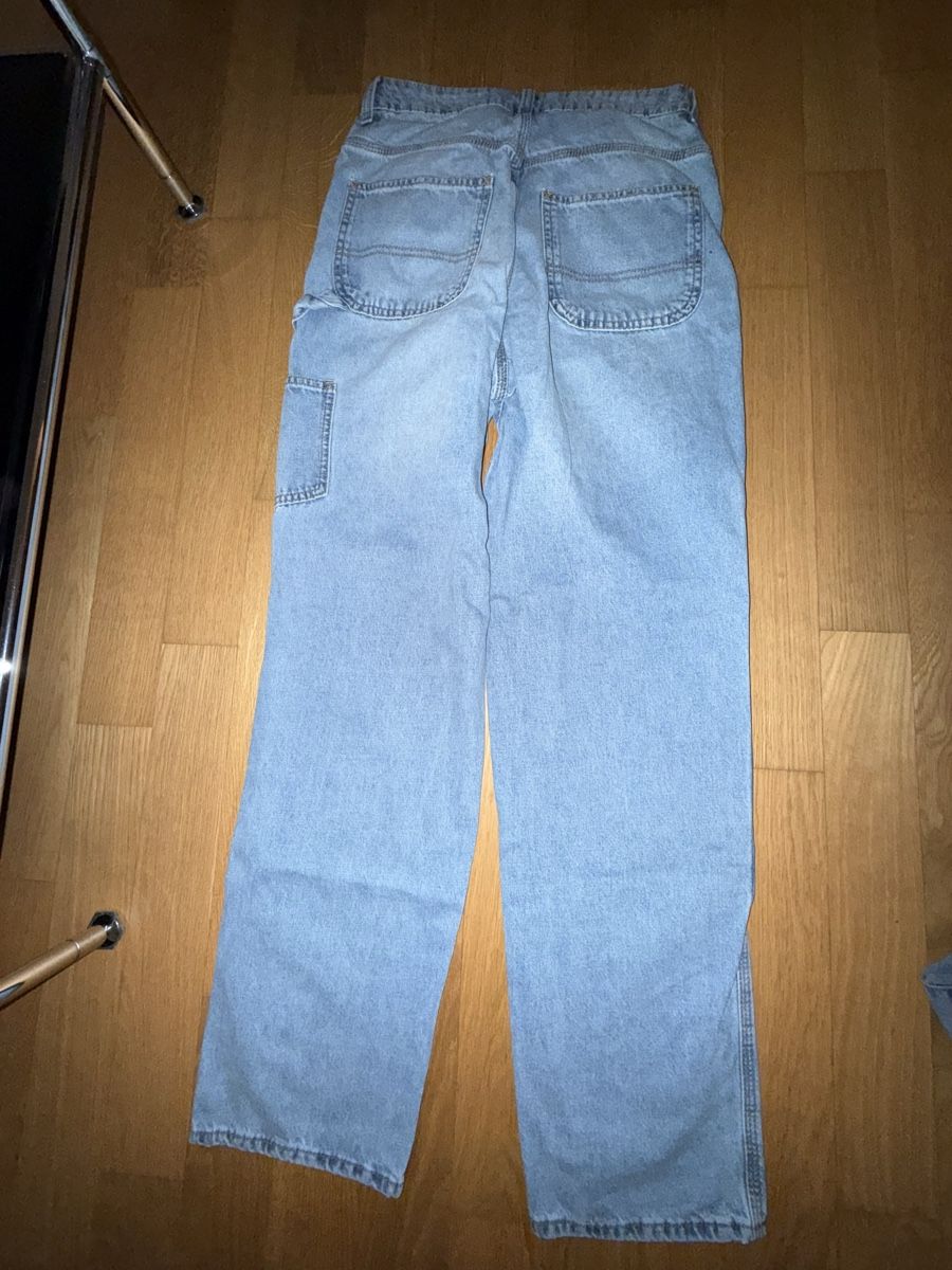 H&M Jeans: H&M Jeans Grösse 36 mit Seitendetail – Gebraucht aus Winterthur von yar_dpp8 4