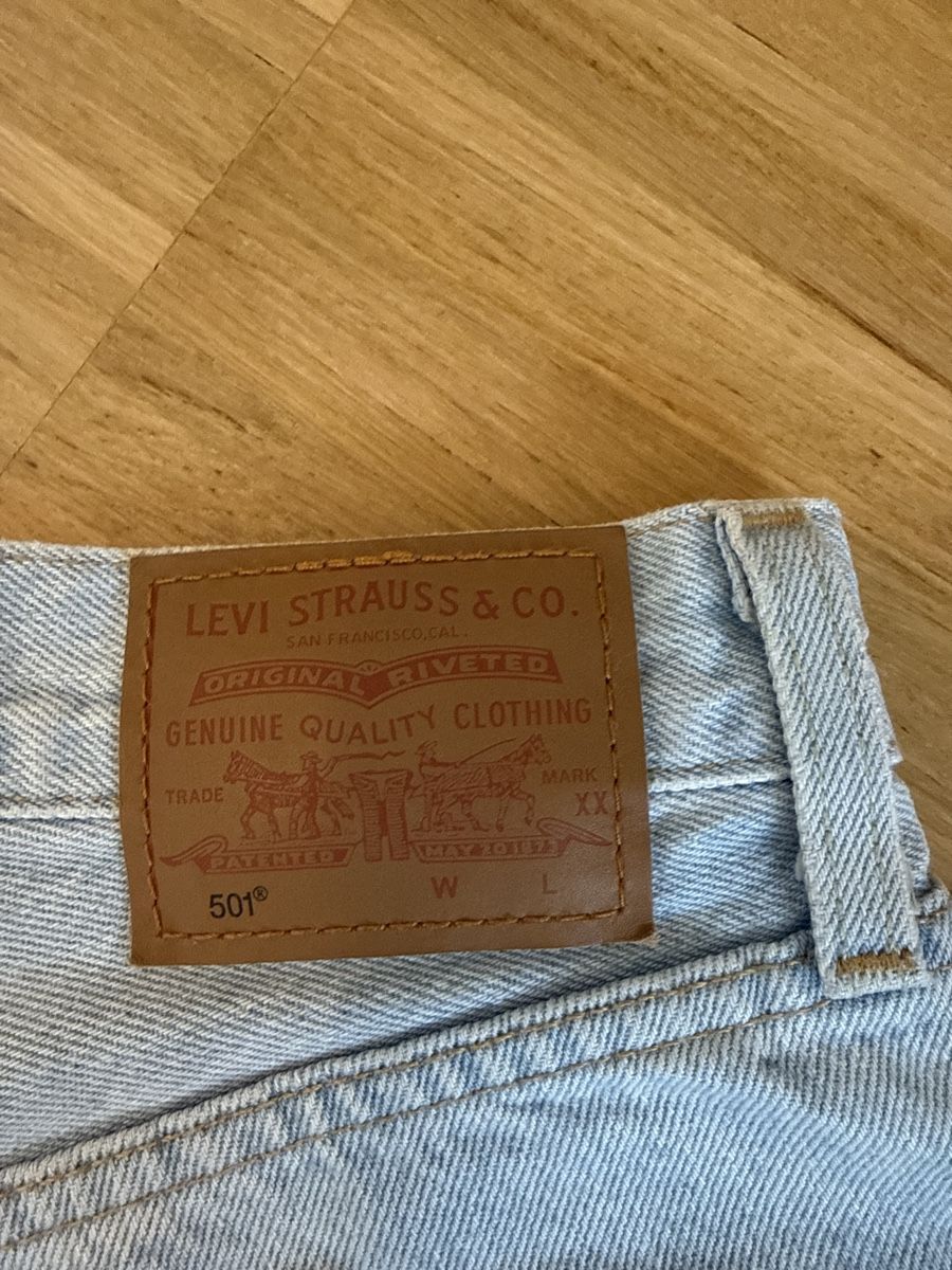 Levi's Pantalons: Levis Shorts Denim hellblau – Neuf (Voir description) à Oberengstringen par win_2q9m 5