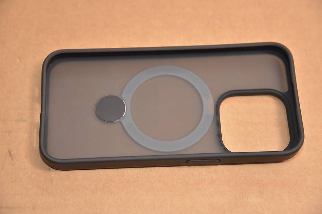 Apple Covers & Schutzfolien: iPhone 15 Pro Case Torras UPRO Ostand Matte – Neu (gemäss Beschreibung) aus Basel von Bertob 4