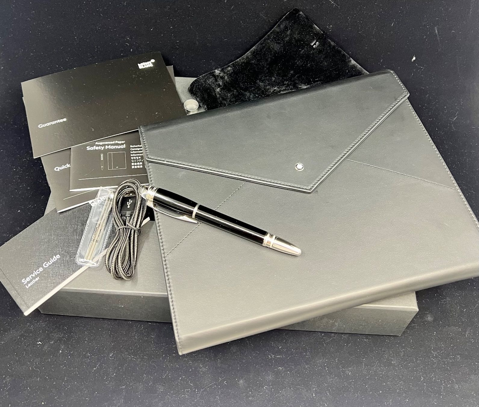 Montblanc Blocchi: Mont Blanc Augmented Paper – Nuovo e nell'imballaggio originale da Sion venduto da ROBY_ROBY_ROBY