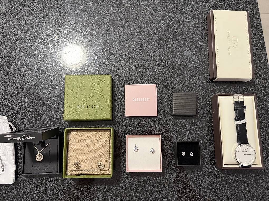 Altri gioielli: Divers bijoux certains de marques – Nuovo (secondo la descrizione) da Mont-sur-Lausanne venduto da Carolaneloisel 2