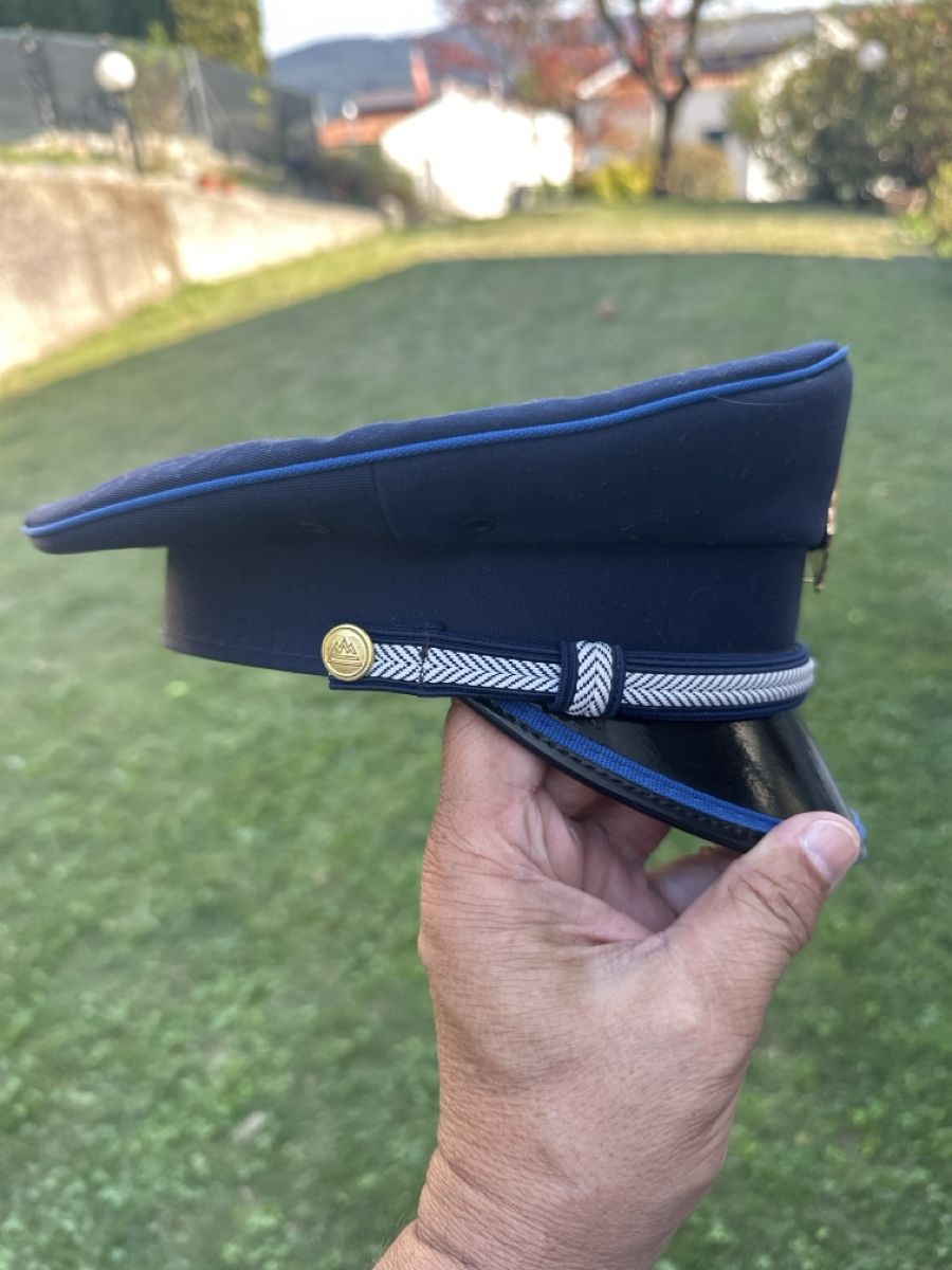 Copricapi, berretti & cappellini: Police Slovenia  – Usato da Morbio Inferiore venduto da Ecod 1