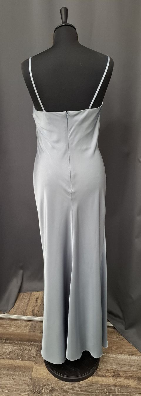 Robes: Abendkleid New – Neuf (Voir description) à Uster par VMT. 3